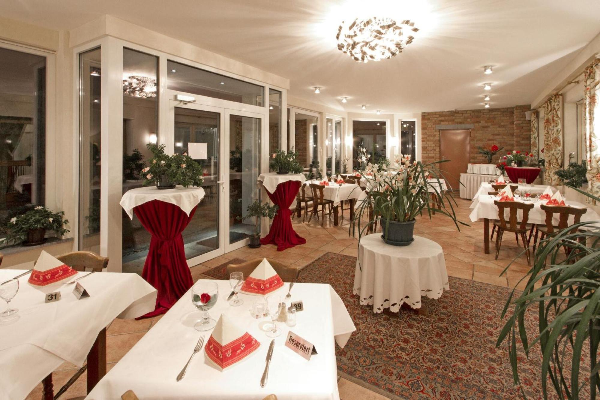 Hotel Mennicken Wurselen Exterior photo